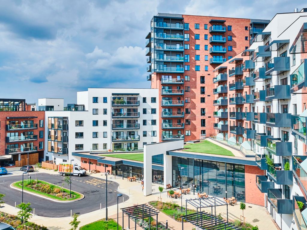 2 bed property for sale in Haslucks Green Road, Shirley, Solihull B90