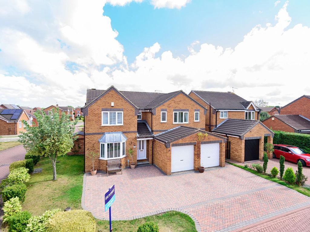 5 bed detached house for sale in Saxon Rise, Beverley, East Yorkshire
