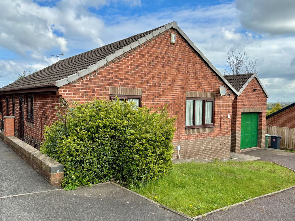 2 bed detached bungalow for sale in Hallfield Close, Wingerworth