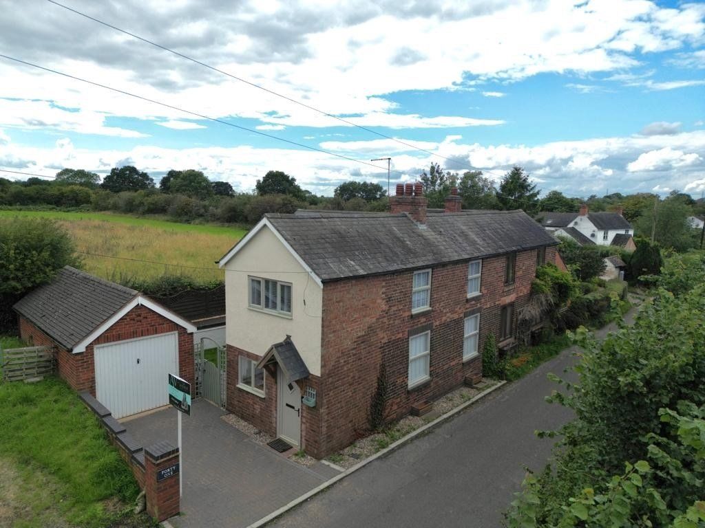 3 bed cottage for sale in Coal Pit Lane, CotonInTheElms, Swadlincote