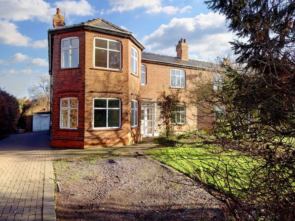 3 bed detached house for sale in Bellcross Lane, Howden, Goole DN14