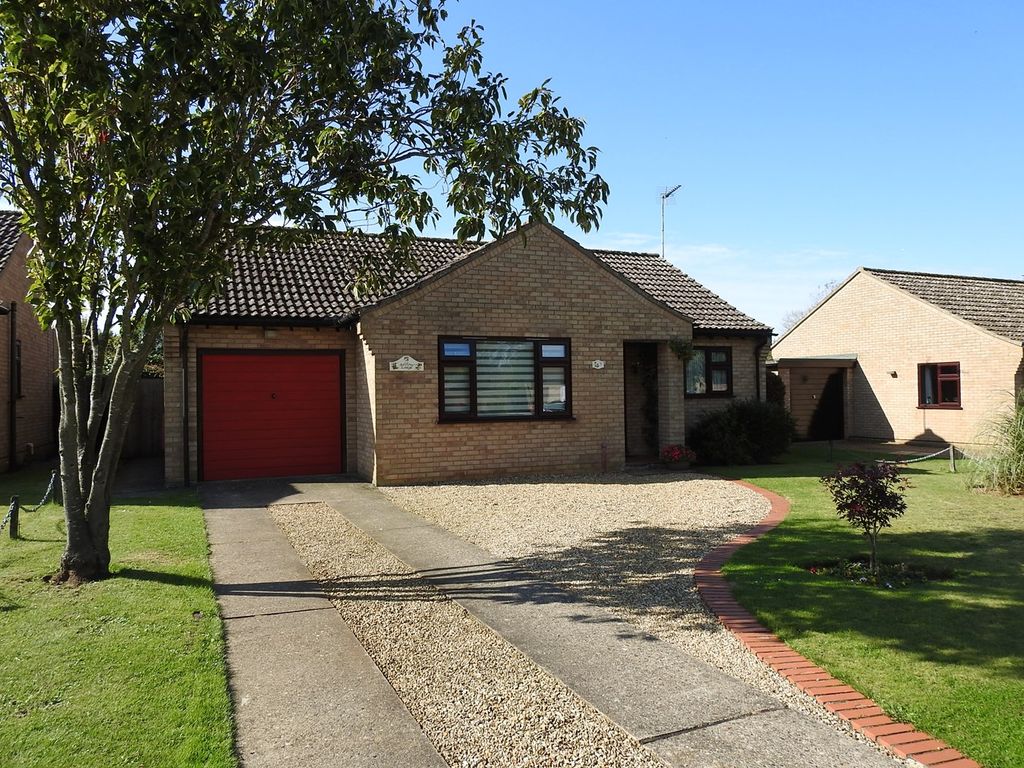 2 bed bungalow for sale in Hallfields, Shouldham, King's Lynn PE33 Zoopla