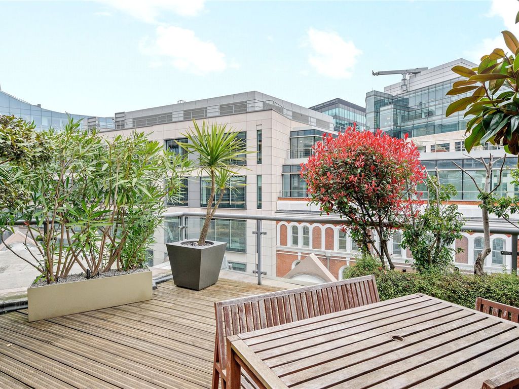 Sovereign House, 5 Poppins Court, London EC4A  