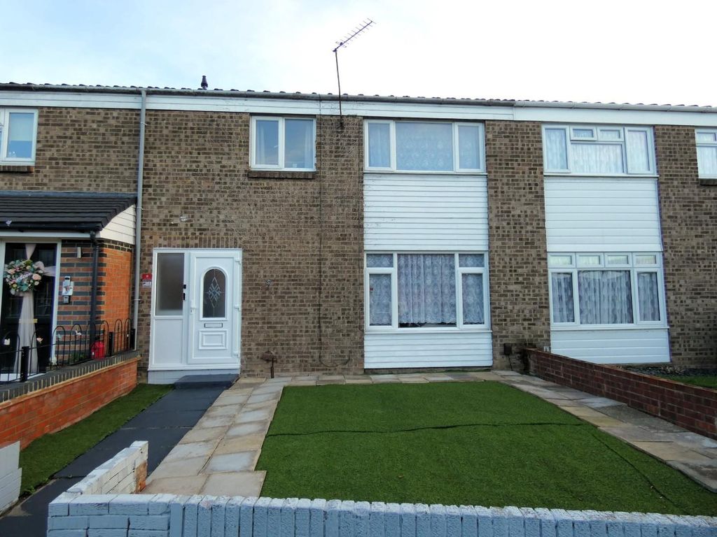 3 bed property for sale in Larkfields, Northfleet, Gravesend DA11, £