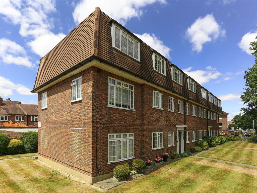 2 bed flat for sale in Dallas Road, Cheam, Sutton SM3 Zoopla