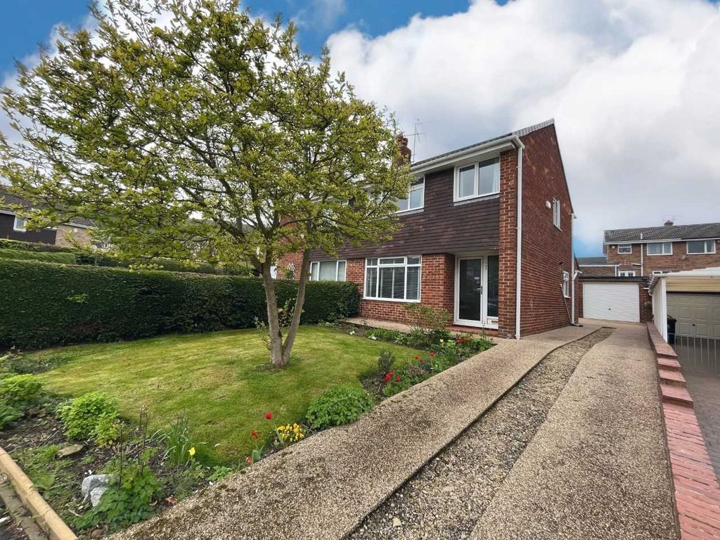 3 bed semidetached house for sale in Enfield Chase, Guisborough, North