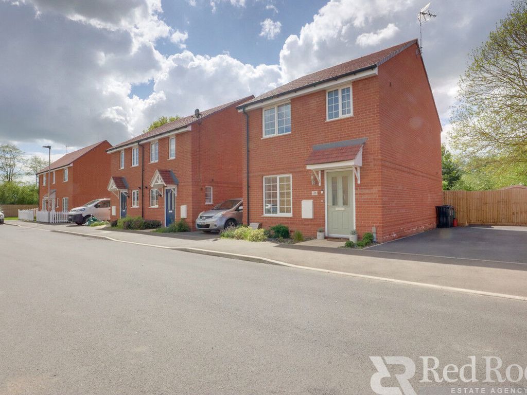 3 bed detached house for sale in Barn Owl Road, Kirby Cross CO13 Zoopla