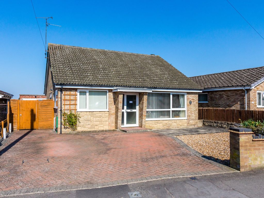 3 bed detached bungalow for sale in Whitefriars, Rushden NN10 Zoopla