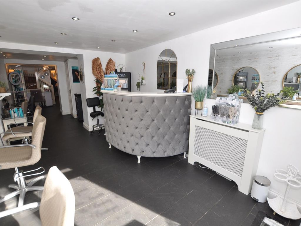 Property for sale in High Street, Narberth SA67, £225,000 Zoopla