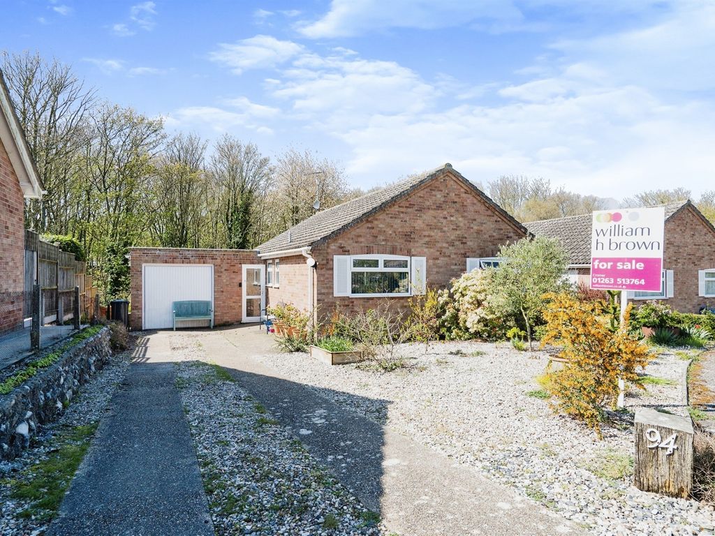 2 bed detached bungalow for sale in Compit Hills, Cromer NR27 Zoopla