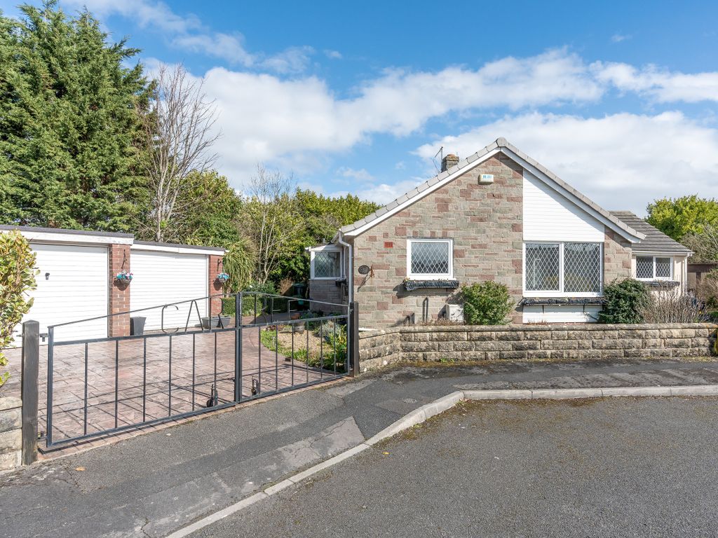 4 bed bungalow for sale in Beechwood Road, EastonInGordano, Bristol