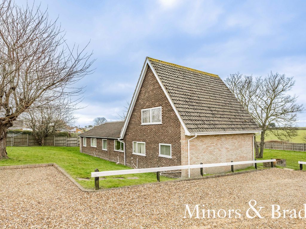 2 bed property for sale in Hermanus Drive, WintertonOnSea, Great Yarmouth NR29 Zoopla