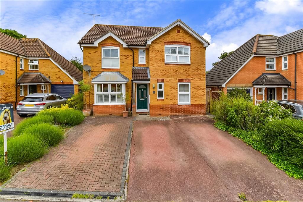 5 bed detached house for sale in Eversfield, Southwater, Horsham, West