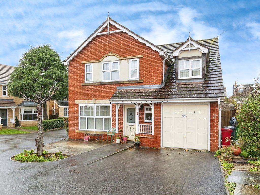 5 bed detached house for sale in Hurworth Avenue, Slough SL3, £850,000