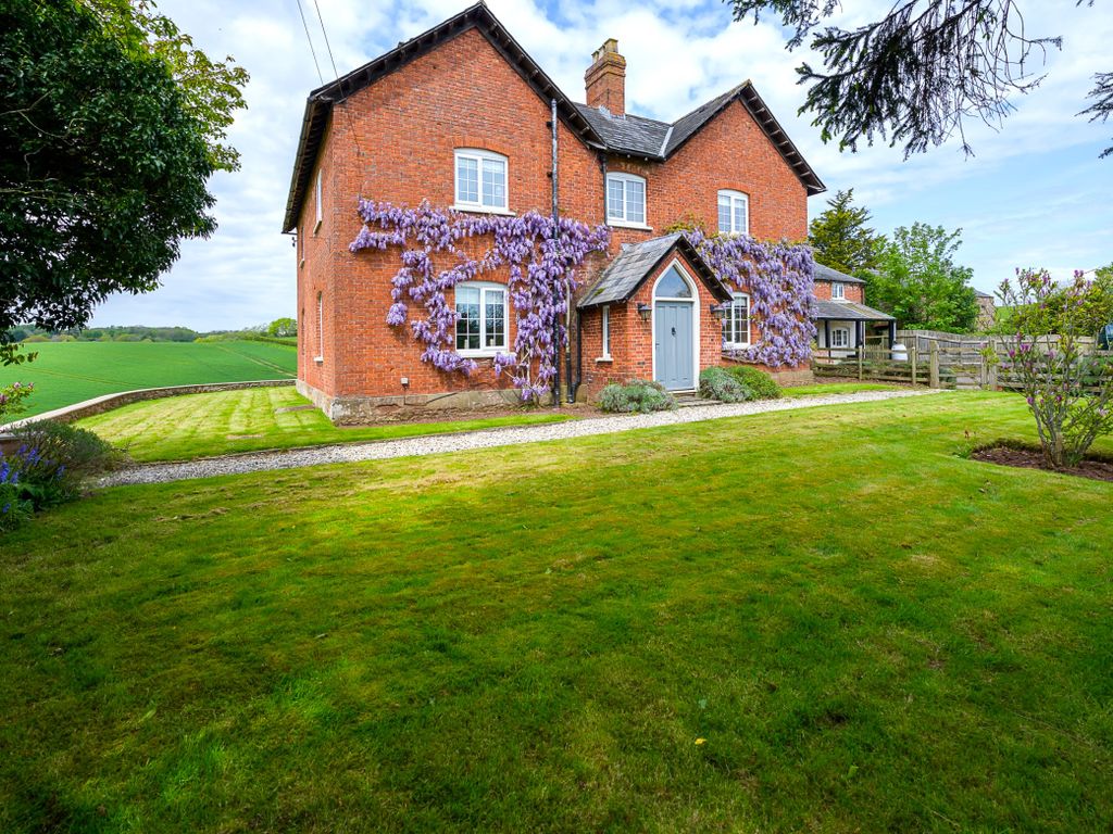 5 bed detached house for sale in Phocle Green, RossOnWye HR9, £