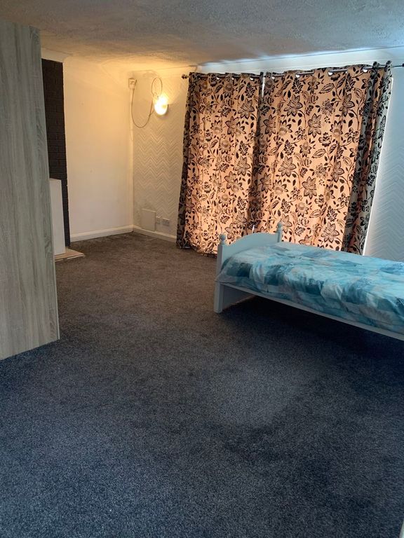 Studio to rent in Redditch Road, Kings Norton, Birmingham B38 Zoopla