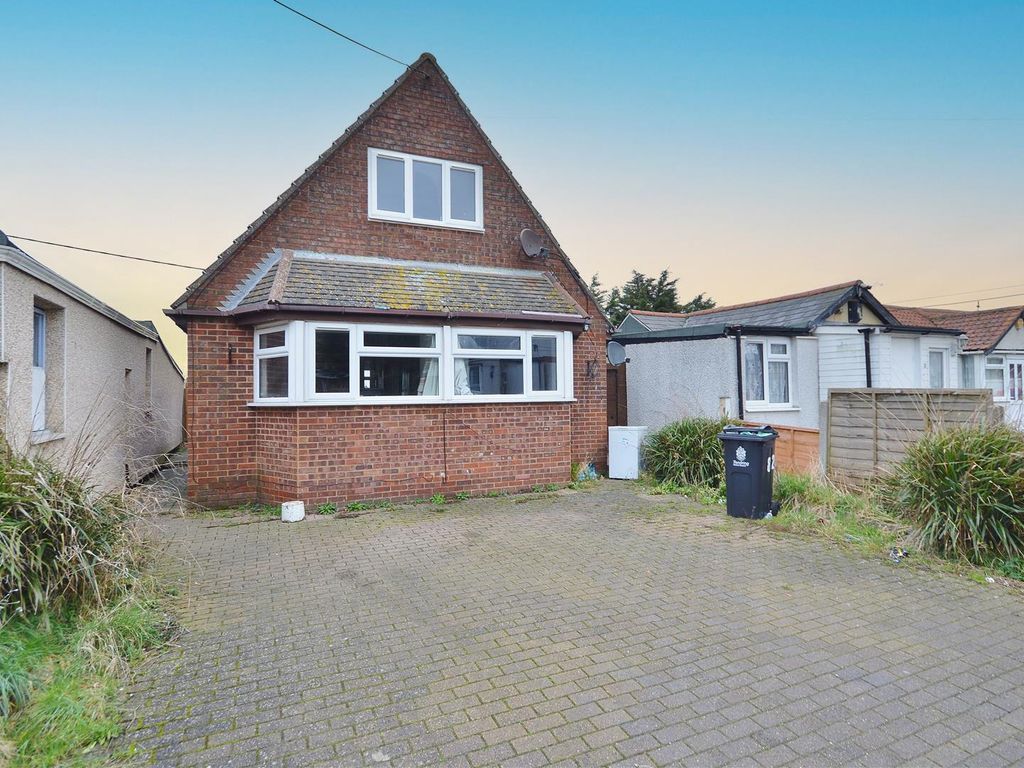 3 bed detached bungalow for sale in Gorse Way, Jaywick, ClactonOnSea