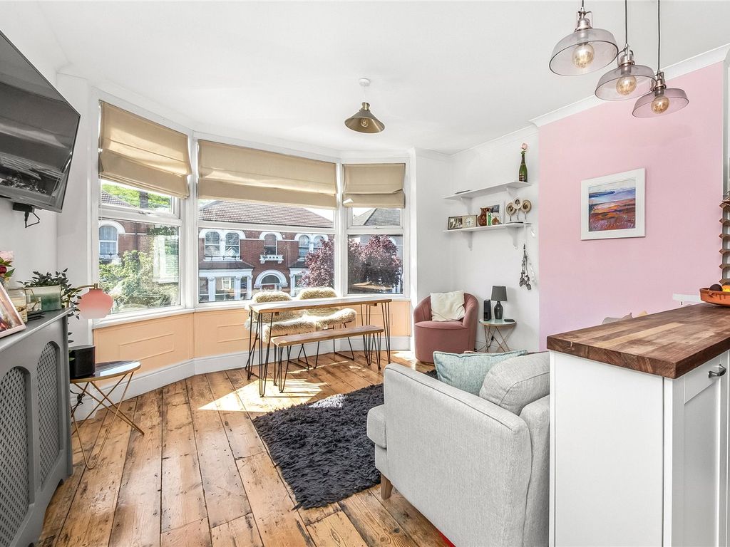 3 bed flat for sale in Brigstock Road, Thornton Heath CR7 Zoopla