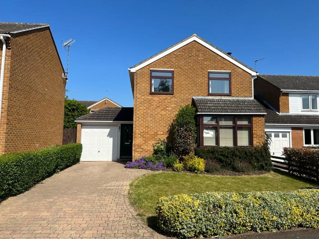 4 bed detached house for sale in Colleton Drive, Twyford RG10 Zoopla