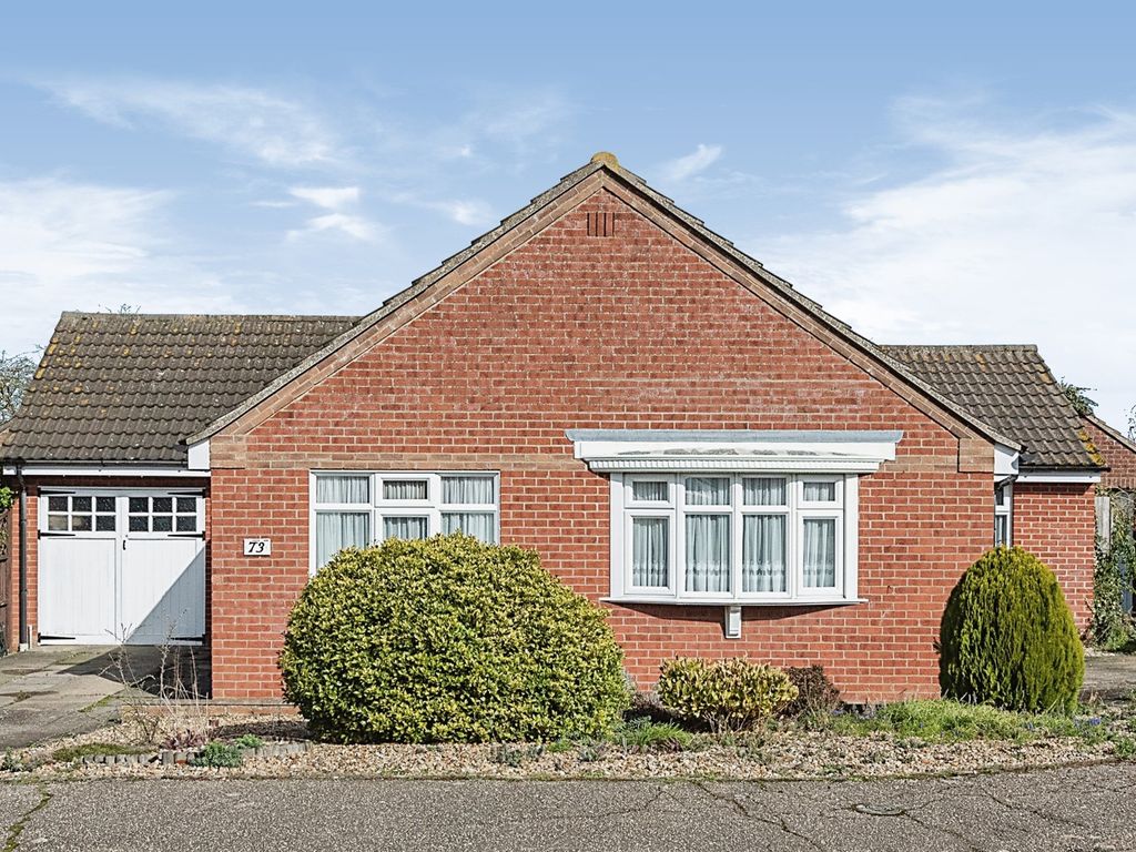 3 bed detached bungalow for sale in Church View, Redenhall, Harleston