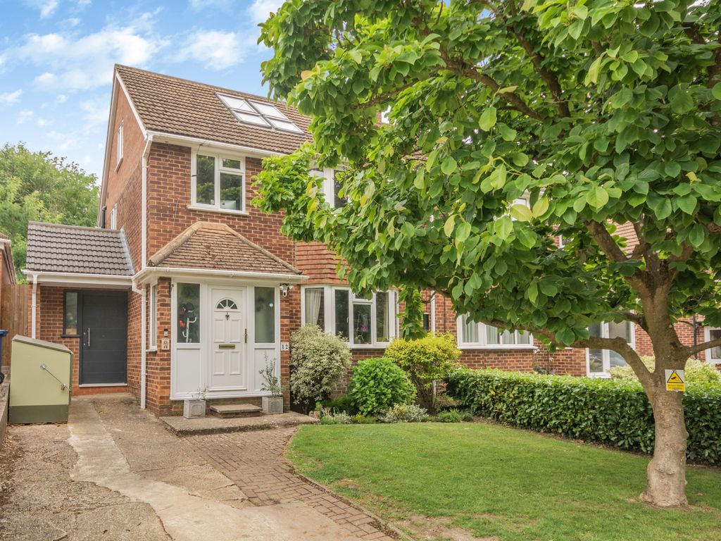 4 bed semidetached house for sale in Bedford Avenue, Little Chalfont, Amersham HP6, £975,000