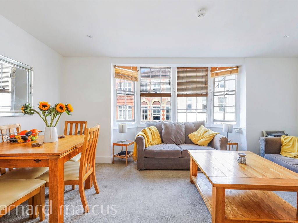 1 bed flat for sale in High Street, Dorking RH4, £225,000 Zoopla