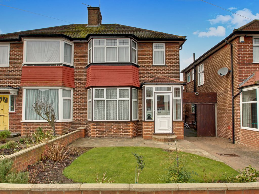 3 bed semidetached house for sale in Oakwood Crescent, Greenford UB6