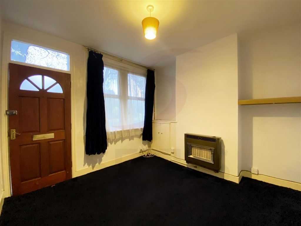 2 bed terraced house to rent in Hughenden Drive, Aylestone, Leicester