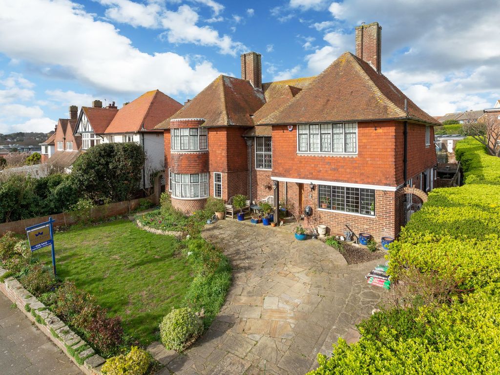 4 bed detached house for sale in Waldron Road, Broadstairs CT10 Zoopla