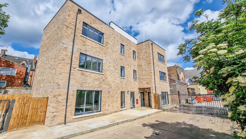 Studio to rent in Torrington Park, London N12, £1,400 pcm Zoopla