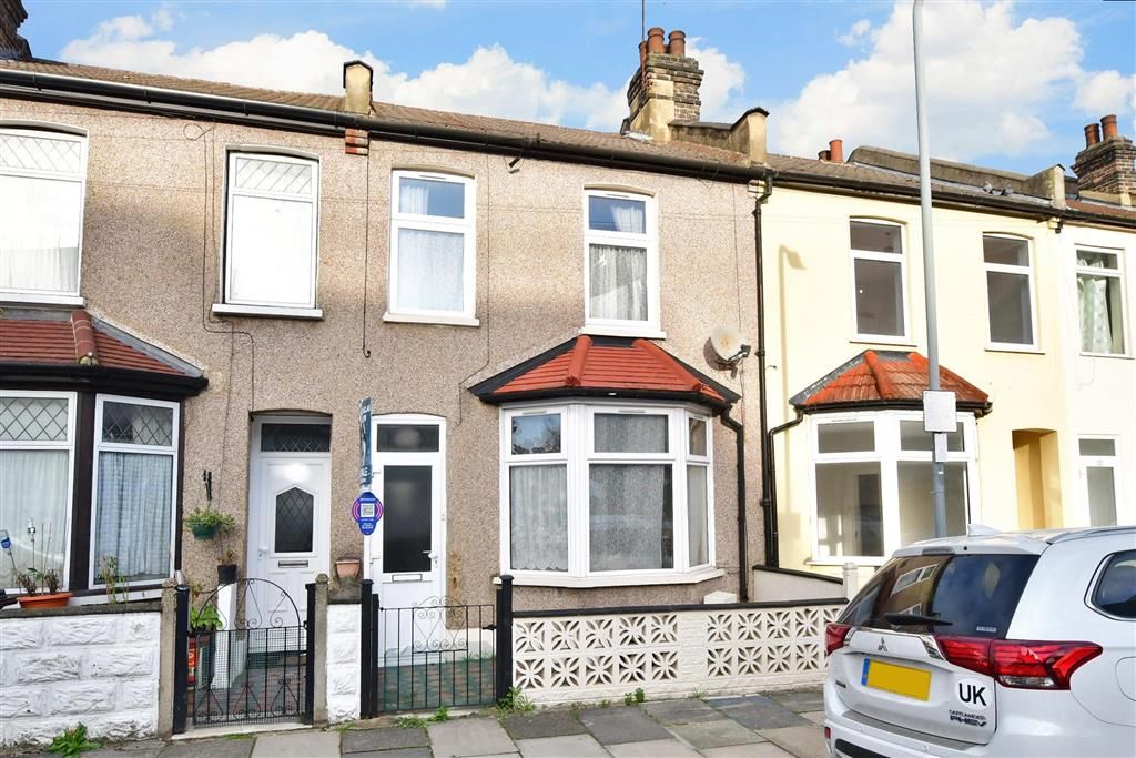 2 bed terraced house for sale in Francis Avenue, Ilford, Essex IG1 Zoopla