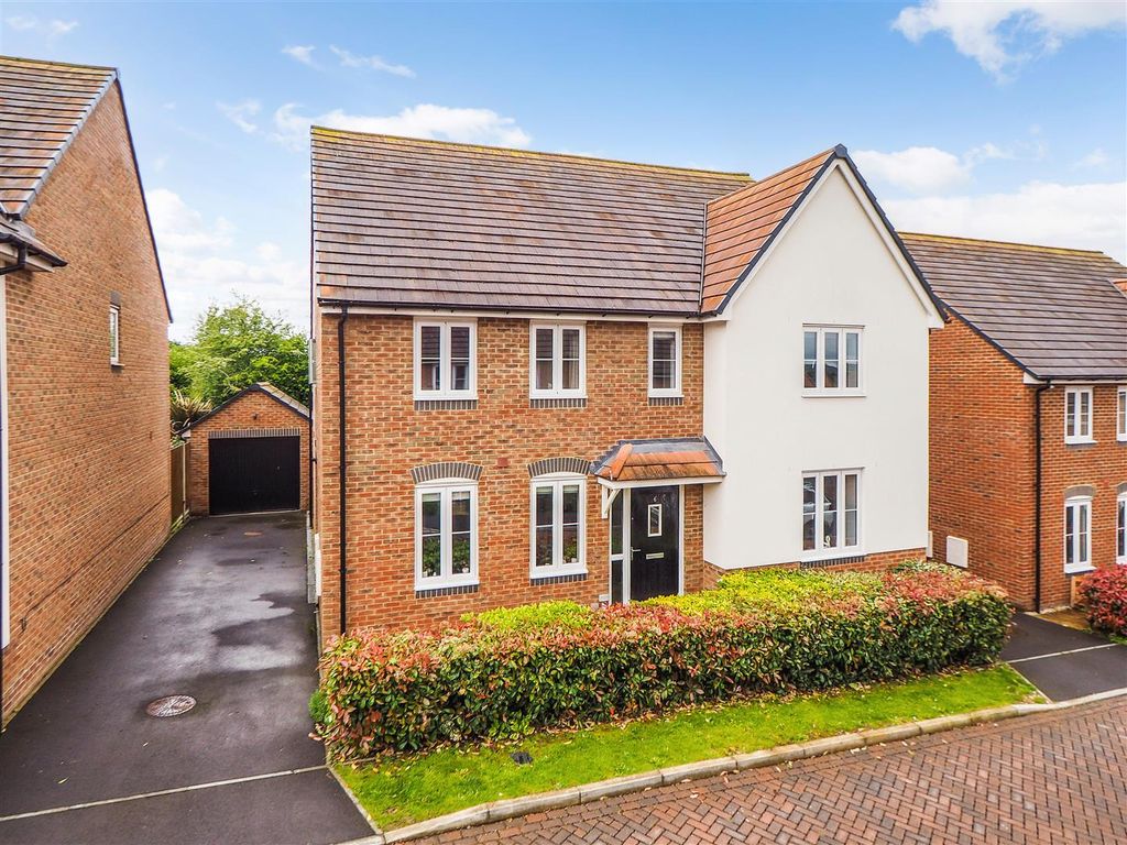 4 bed detached house for sale in Tolme Way, Picket Piece, Andover SP11