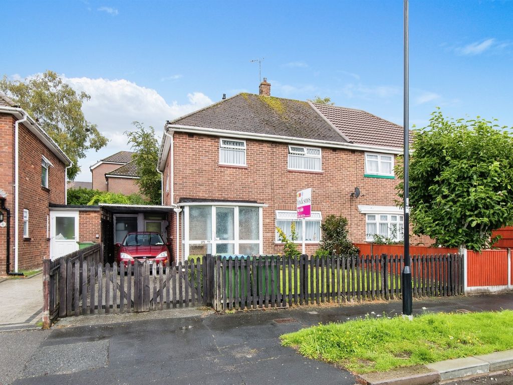 3 bed semidetached house for sale in Barry Road, Southampton SO19, £