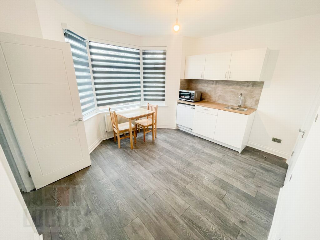 1 bed flat to rent in Norfolk Avenue, Palmers Green N13 Zoopla