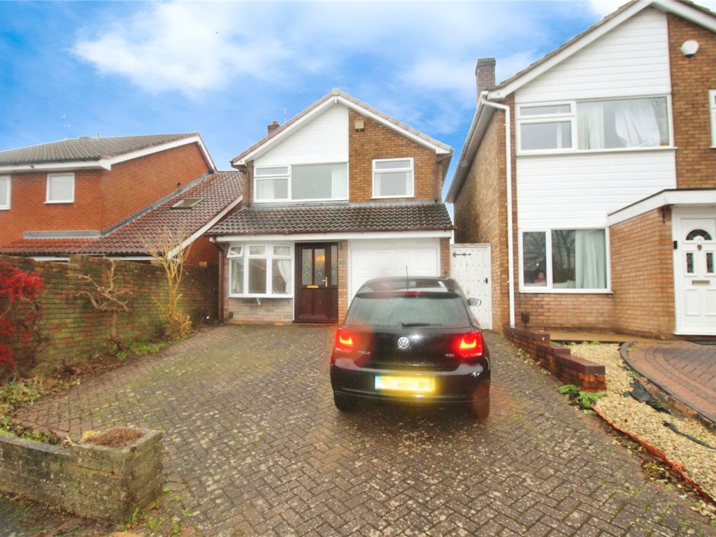 3 bed linkdetached house to rent in Hilary Drive, Wolverhampton, West