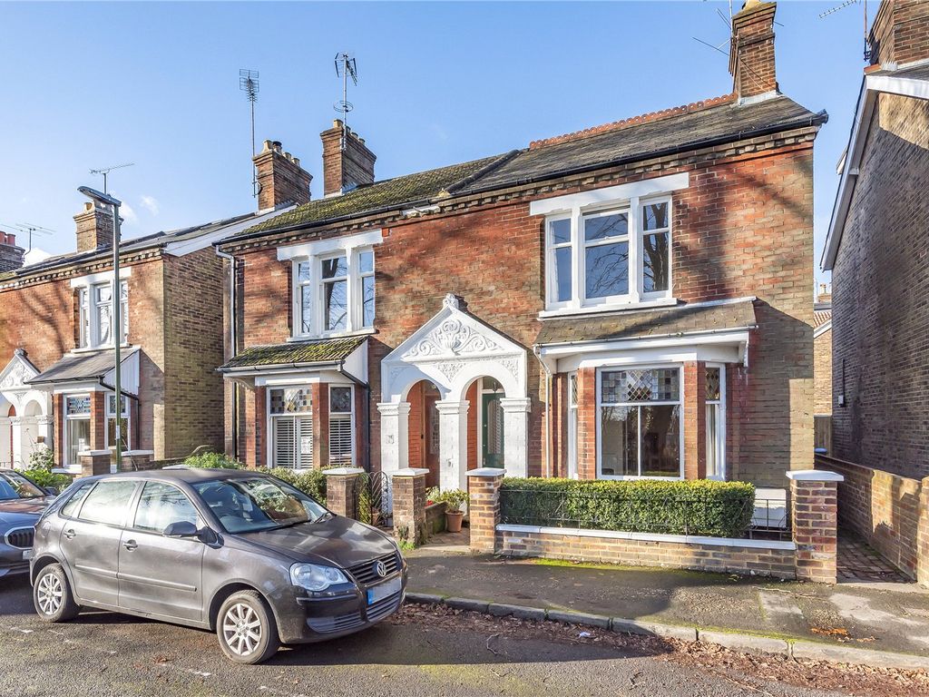 3 bed semidetached house for sale in Norfolk Terrace, Horsham, West