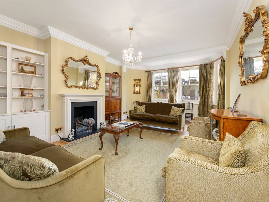 3 bed flat for sale in Cheyne Court, Chelsea, London SW3, £3,250,000