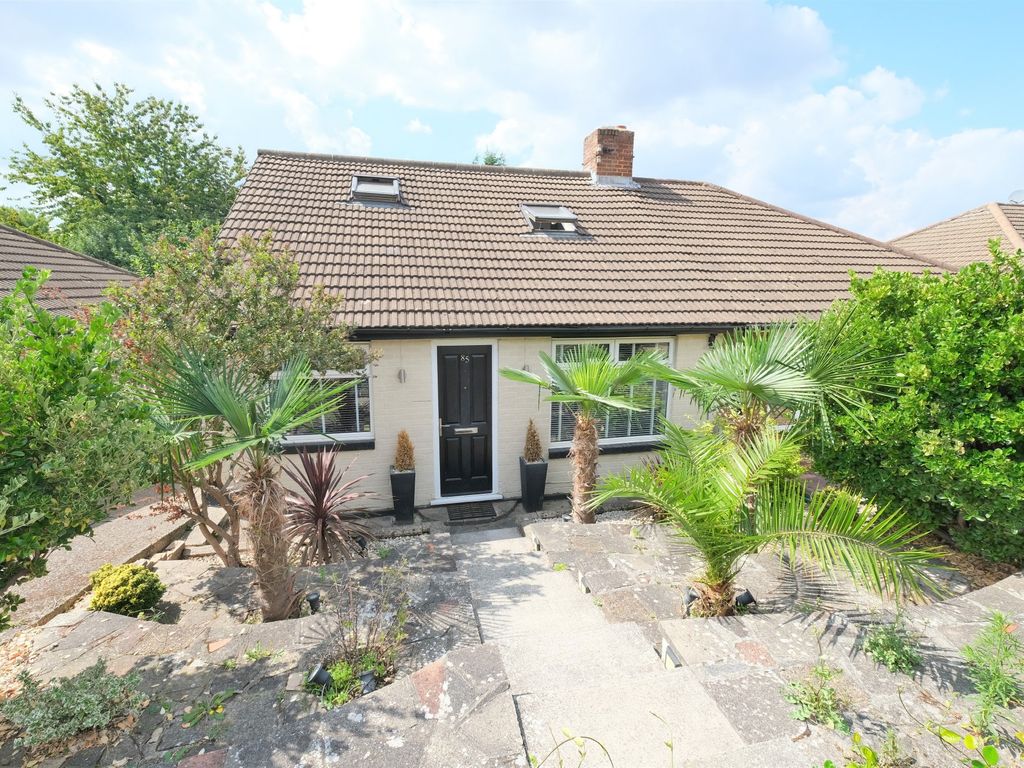 3 bed semidetached bungalow for sale in Barnfield Road, Orpington BR5 Zoopla