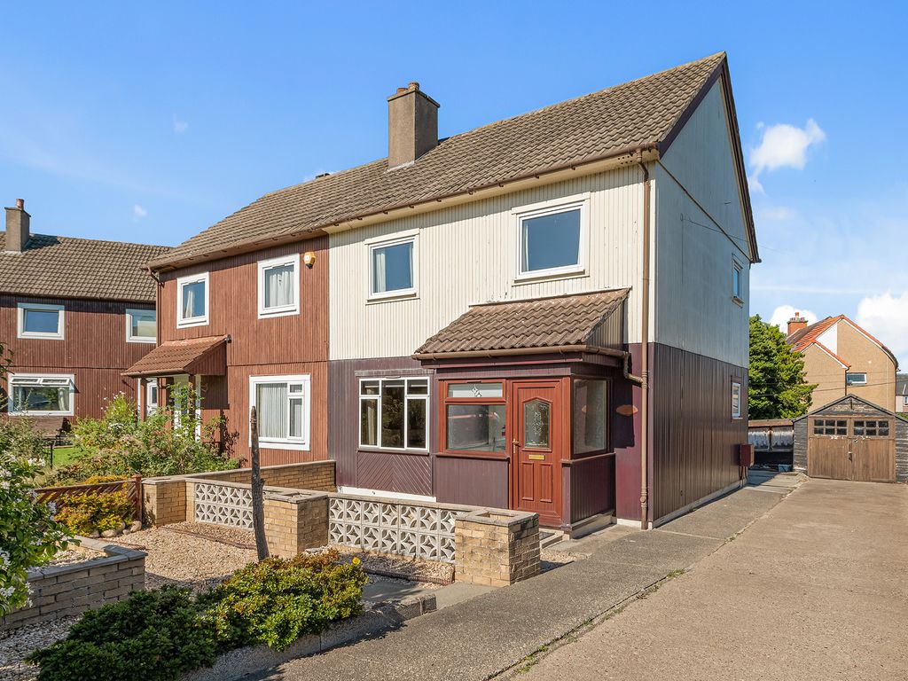 3 bed semidetached house for sale in 18 Birkhill Crescent, Bo'ness