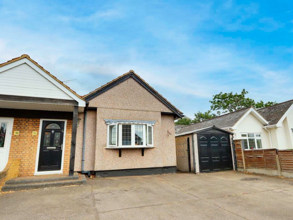 3 bed semidetached bungalow for sale in Downhall Road, Rayleigh SS6
