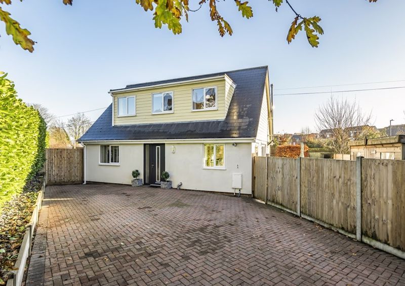 3 bed detached house for sale in Lane, Whitfield, Dover CT16, £