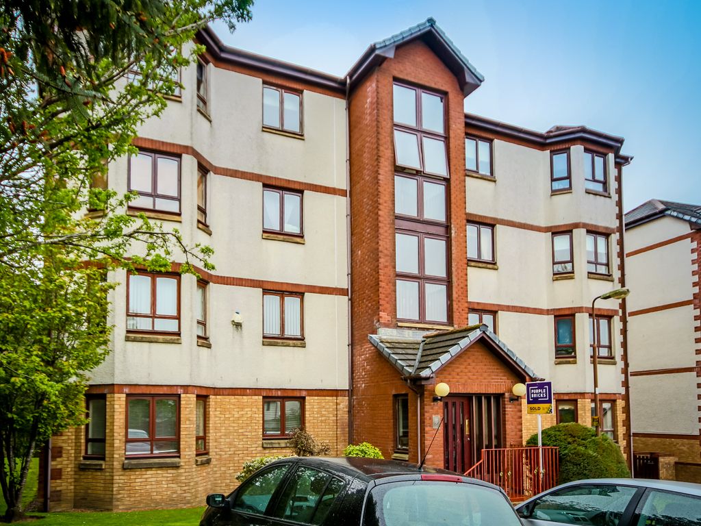 2 bed flat to rent in Waverley Crescent, Livingston, West Lothian EH54