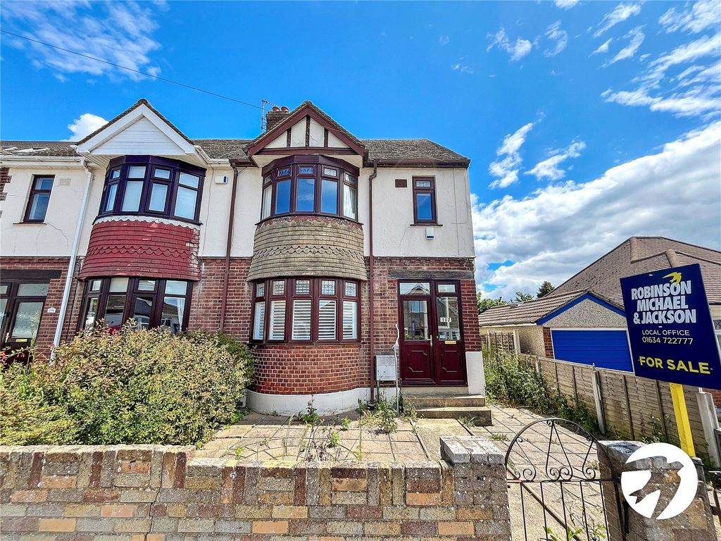 3 bed semidetached house for sale in Elaine Avenue, Rochester, Kent