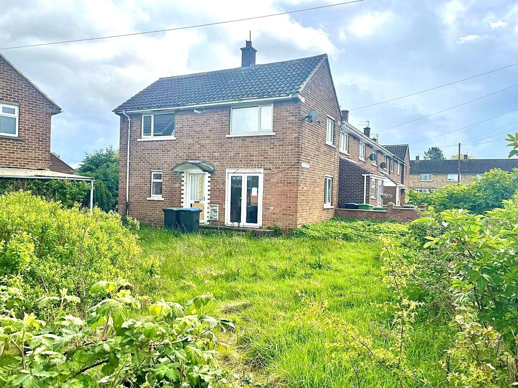 2 bed semidetached house for sale in Heath Road, Spennymoor, Durham