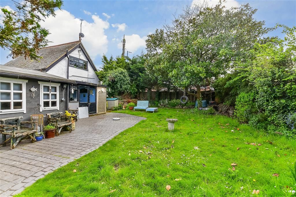 3 bed detached house for sale in Herne Bay Road, Tankerton, Whitstable