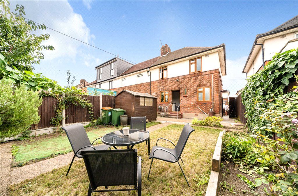 3 bed semidetached house for sale in Bisson Road, London, London E15