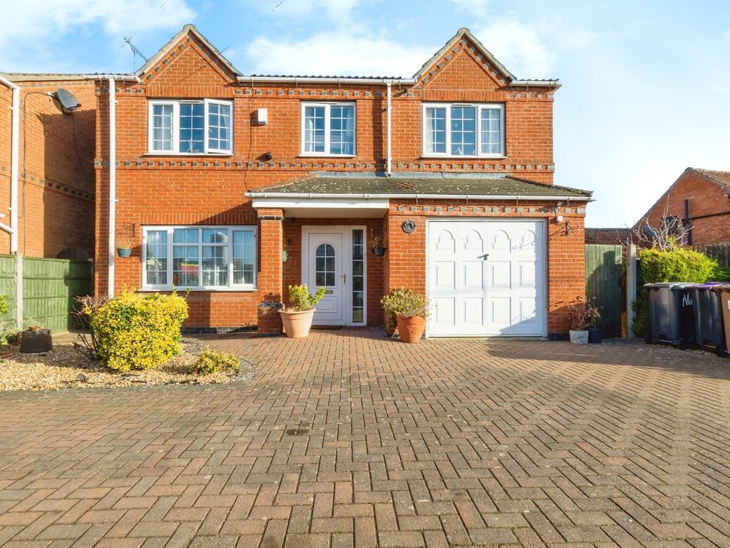 4 bed detached house for sale in Chapel Lane, North Hykeham, Lincoln