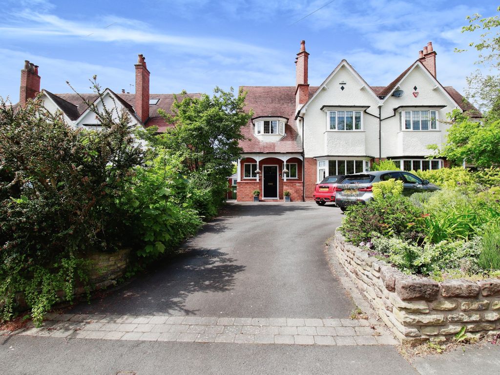 4 bed semidetached house for sale in Whitefields Road, Solihull B91