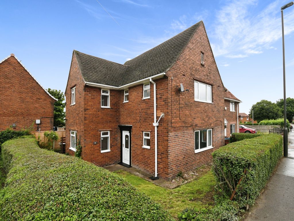 3 bed semidetached house to rent in Heath Road, Holmewood