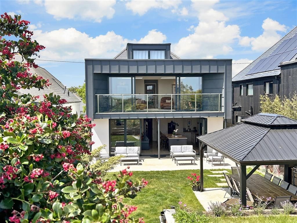 5 bed detached house for sale in Coast Drive, Greatstone, Kent TN28